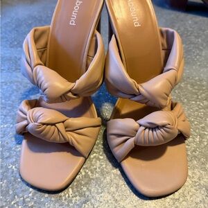 Abound Women's Knotted Heels in Tan